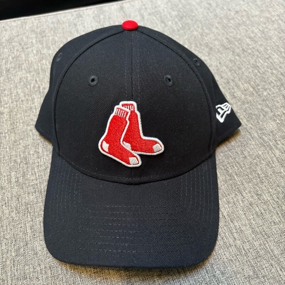 MLB Boston RED SOX ALT The League 9FORTY Adjustable Cap, Navy - Picture 1 of 6